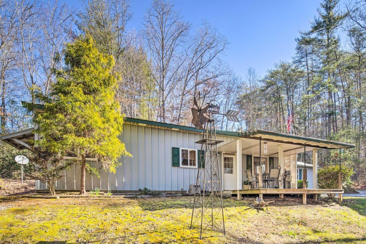 Penrose Home With Covered Deck And Fire Pit! Exterior foto